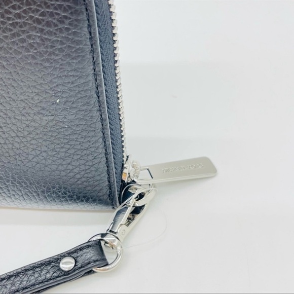 Michael Kors Large Continental Wallet Wristlet Leather Black - Picture 4 of 7